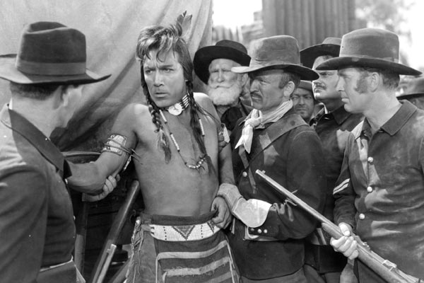 O Intrépido General Custer : Fotos Anthony Quinn, Raoul Walsh