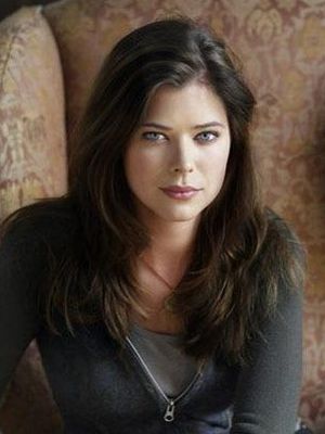 Poster Peyton List (I)
