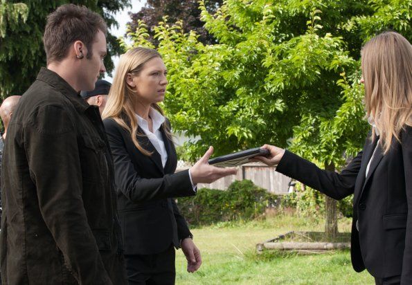 Fringe : Fotos Seth Gabel, Anna Torv