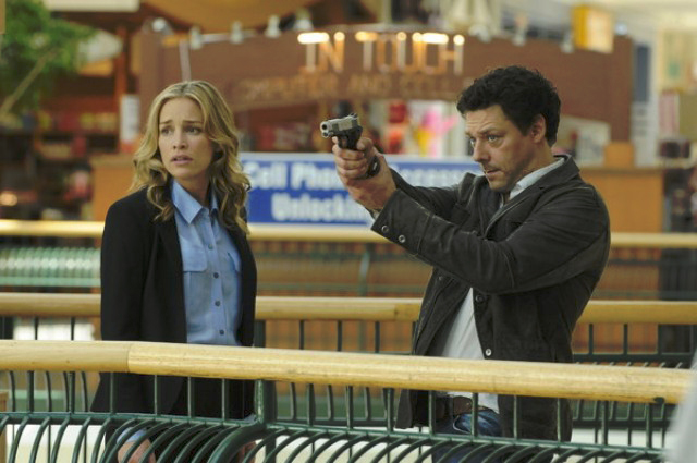 Covert Affairs : Fotos Richard Coyle, Piper Perabo