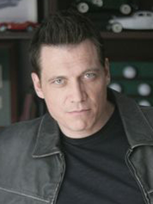 Poster Holt McCallany