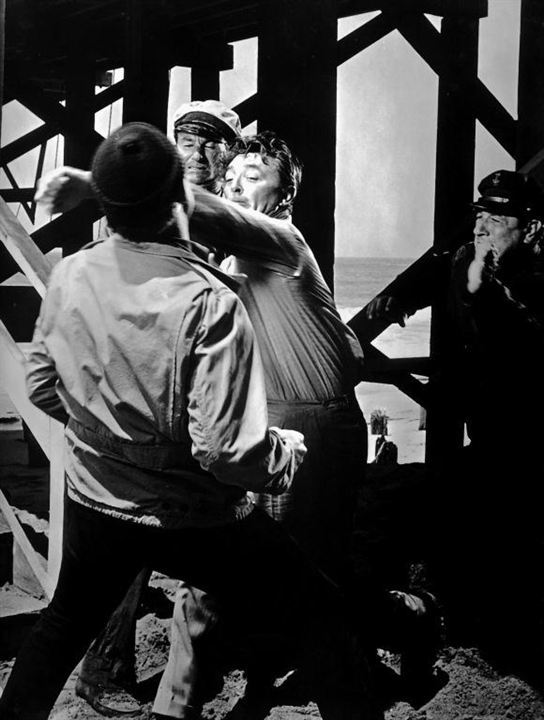 Círculo do Medo : Fotos Robert Mitchum