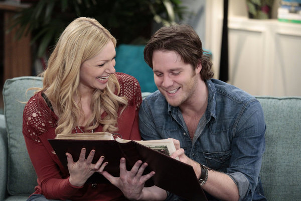 Are You There, Chelsea? : Fotos Jake McDorman, Laura Prepon