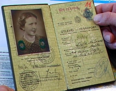 Um Passaporte Húngaro : Poster