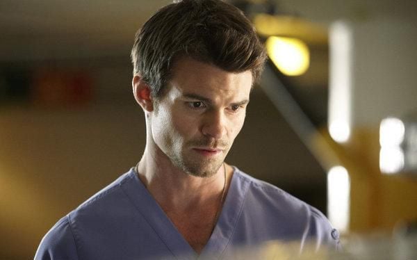 Saving Hope : Fotos Daniel Gillies