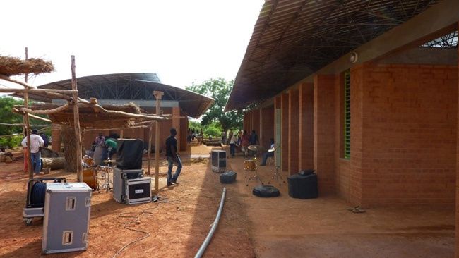 Christoph Schlingensief e a Vila Opera em Burkina Faso : Fotos