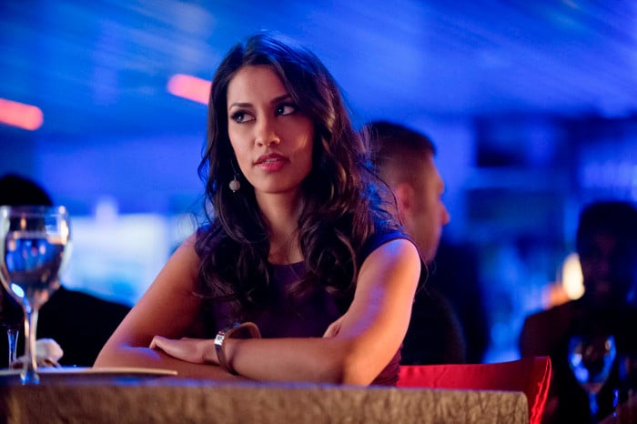 Arrow : Fotos Janina Gavankar