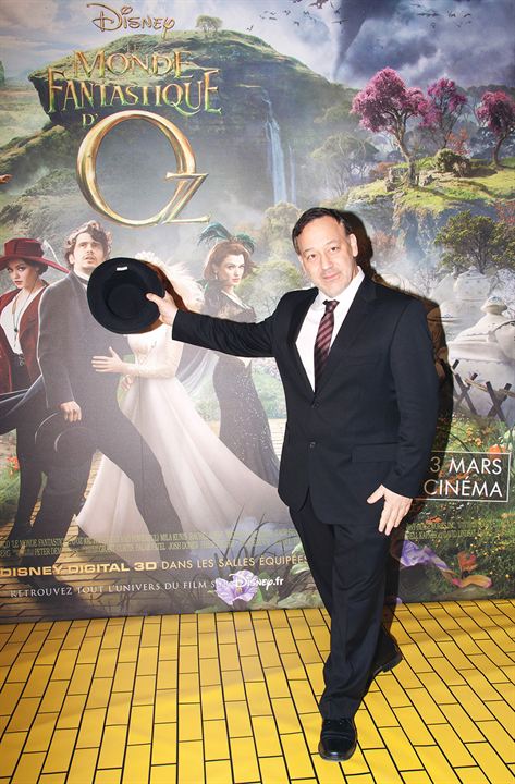 Oz, Mágico e Poderoso : Revista Sam Raimi