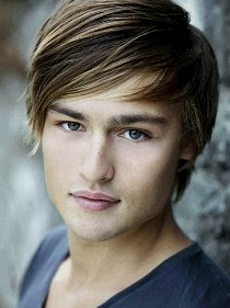 Poster Douglas Booth