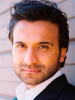 Poster Huse Madhavji