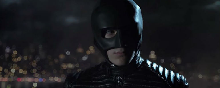 Gotham: Bruce Wayne aparece com uniforme improvisado do Batman em novo  teaser - Notícias Série - como visto na Web - AdoroCinema