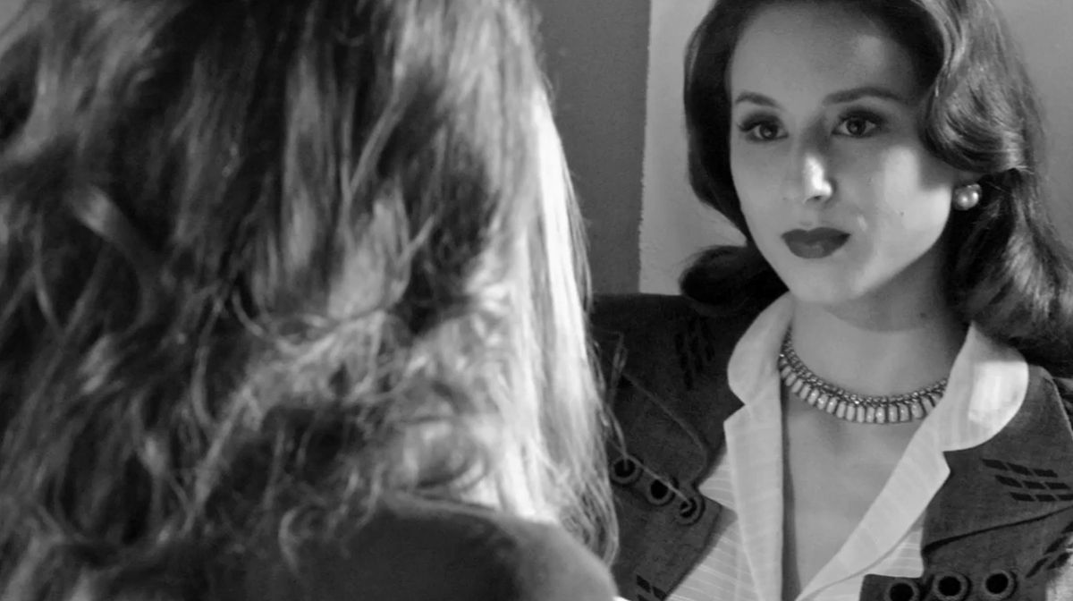 Pretty Little Liars : Fotos Troian Bellisario