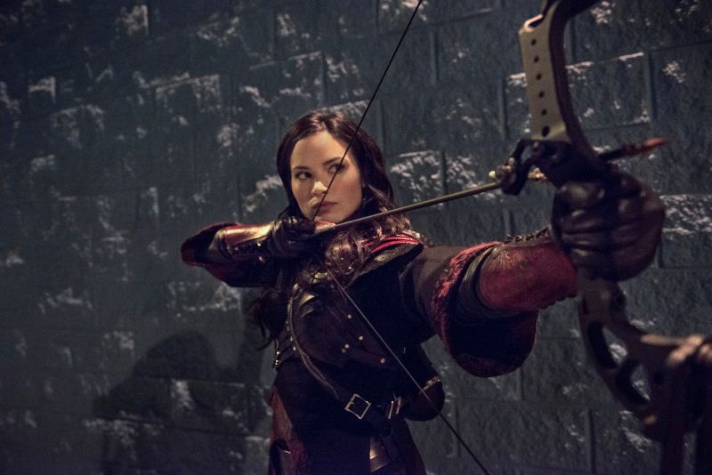 Arrow : Fotos Katrina Law