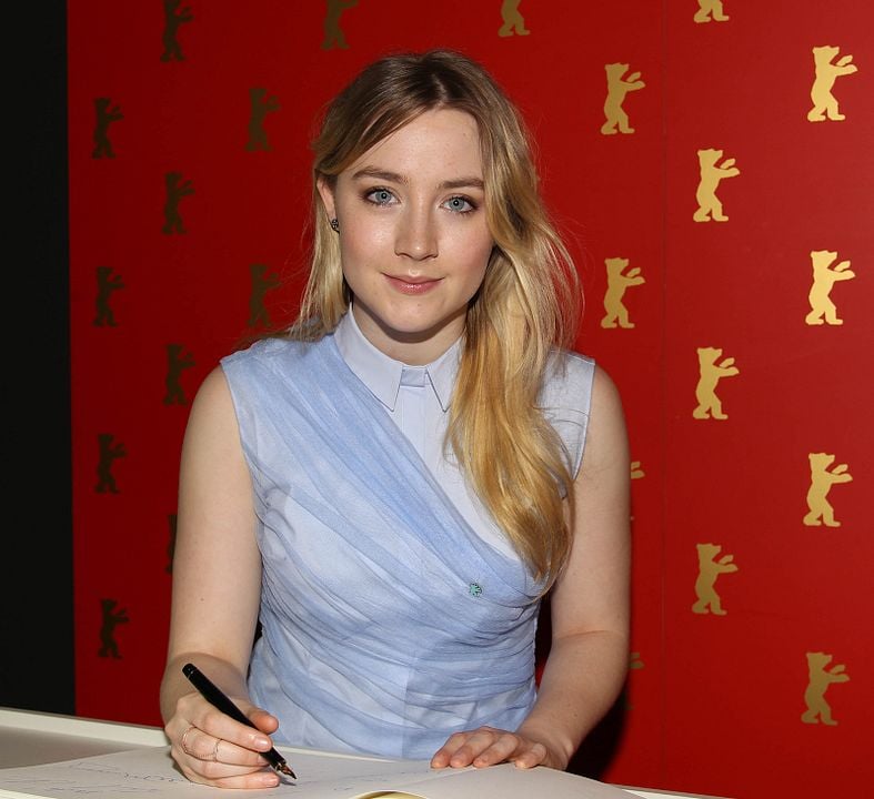 O Grande Hotel Budapeste : Revista Saoirse Ronan