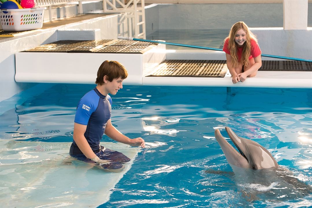 Winter, o Golfinho 2 : Fotos Nathan Gamble, Cozi Zuehlsdorff