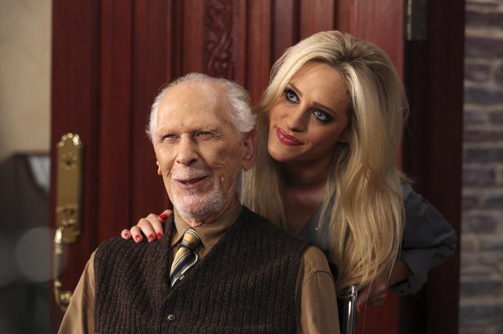 Fotos Carly Chaikin