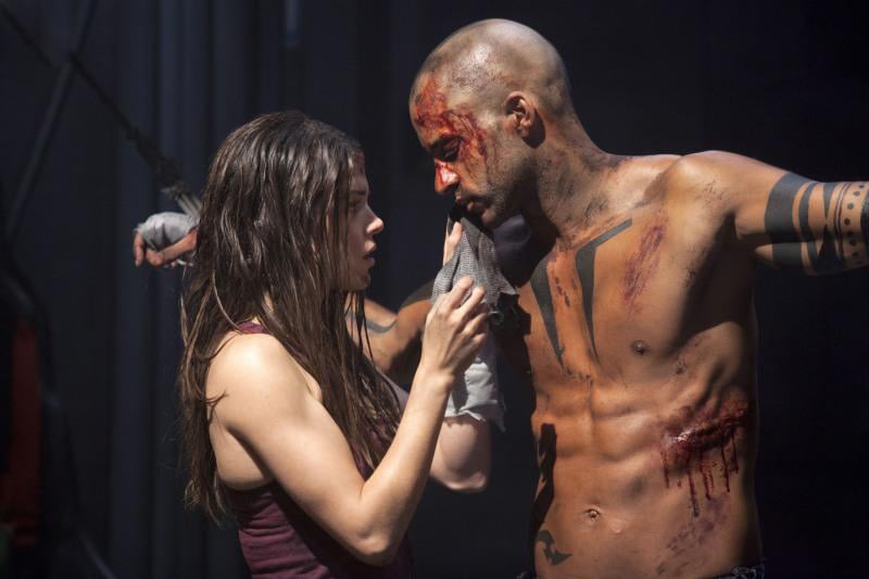 The 100 : Poster Ricky Whittle, Marie Avgeropoulos