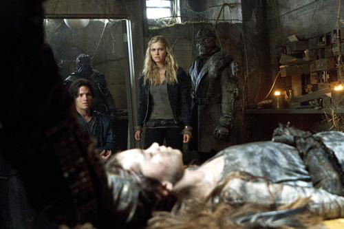 The 100 : Poster Eliza Taylor, Thomas McDonell