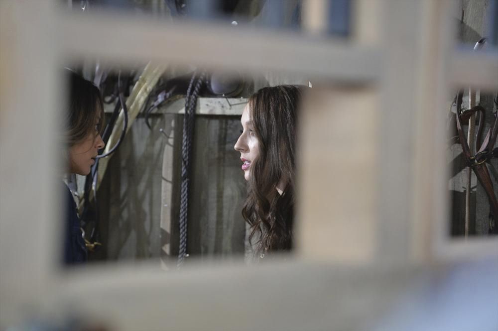 Pretty Little Liars : Fotos Troian Bellisario