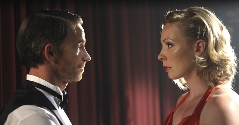 Tudo Que Amamos Profundamente : Fotos