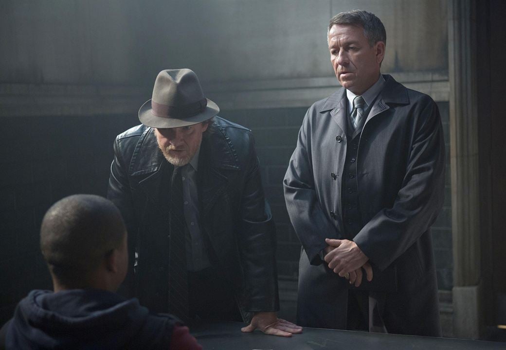 Gotham (2014) : Poster Donal Logue, Sean Pertwee