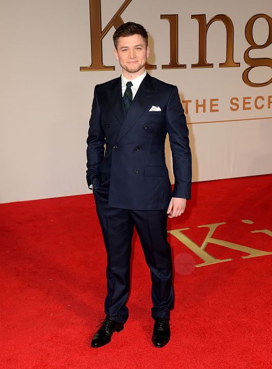 Kingsman - Serviço Secreto : Revista Taron Egerton