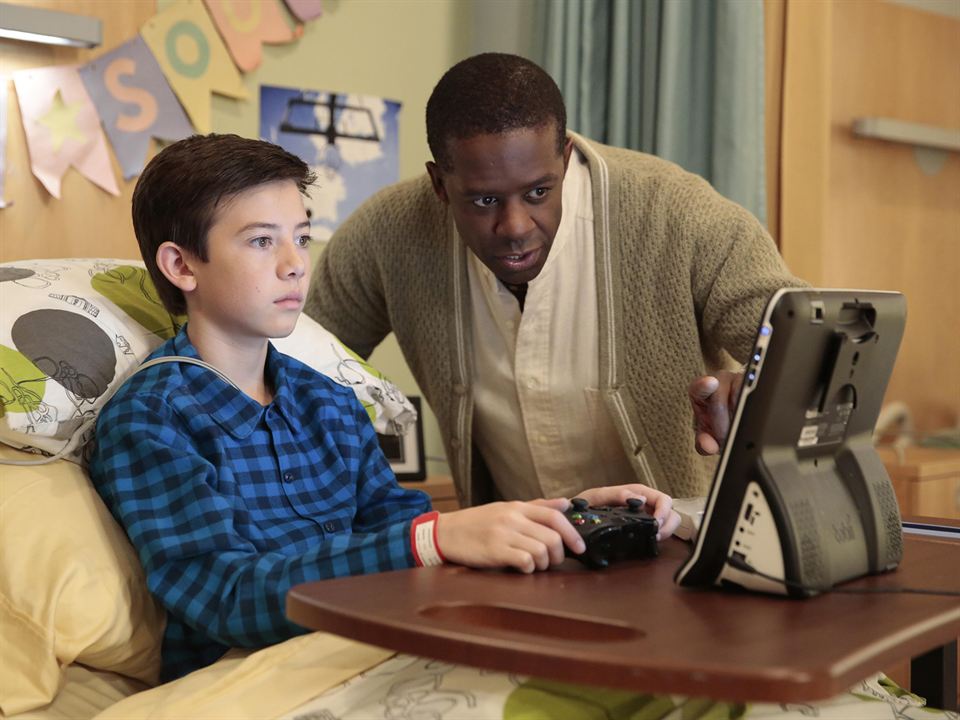 Red Band Society : Fotos Adrian Lester, Griffin Gluck