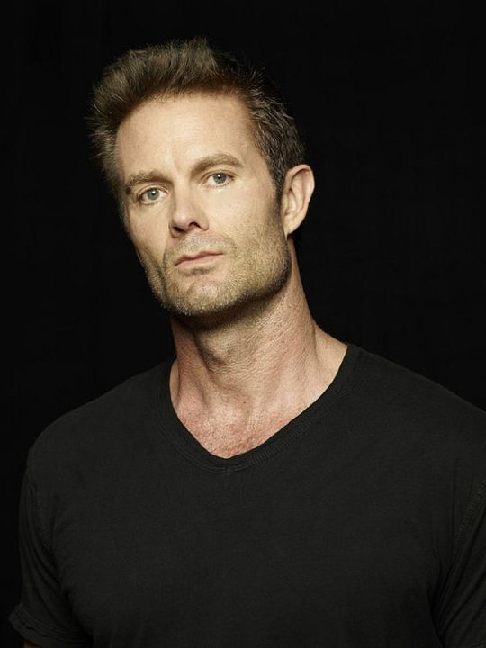 Poster Garret Dillahunt
