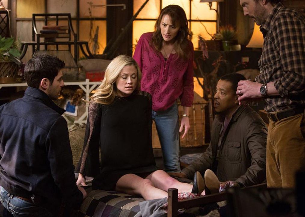 Fotos Claire Coffee, Silas Weir Mitchell, Bree Turner, David Giuntoli, Russell Hornsby