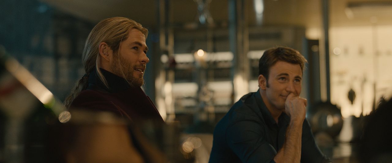 Chris Evans e Chris Hemsworth não podem ficar juntos!