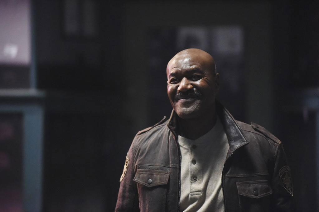 Blood and Oil : Fotos Delroy Lindo