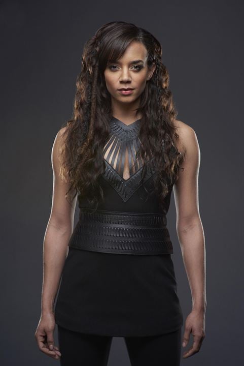 Fotos Hannah John-Kamen