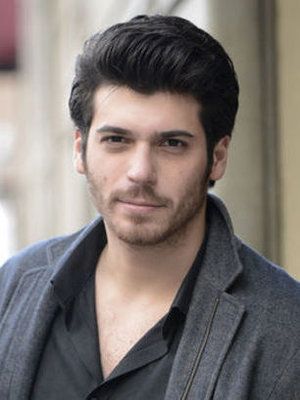 Fotos Can Yaman