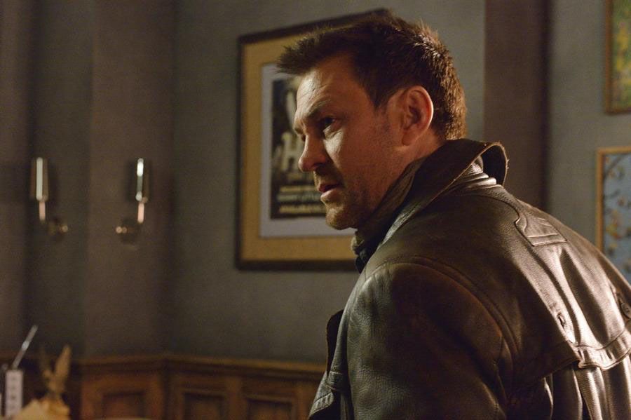 Defiance : Fotos Grant Bowler