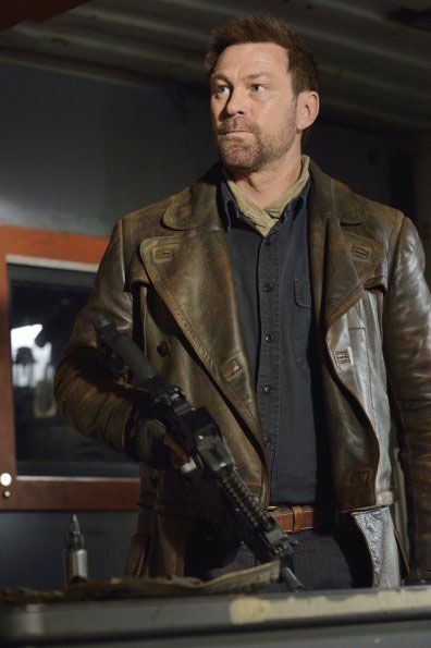 Defiance : Fotos Grant Bowler