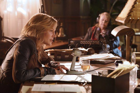 Defiance : Fotos Julie Benz