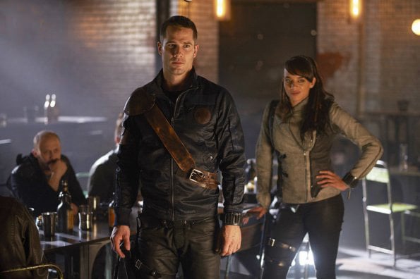 Fotos Luke MacFarlane, Hannah John-Kamen