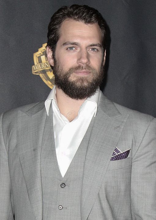 Henry Cavill tem 1,85 de altura?