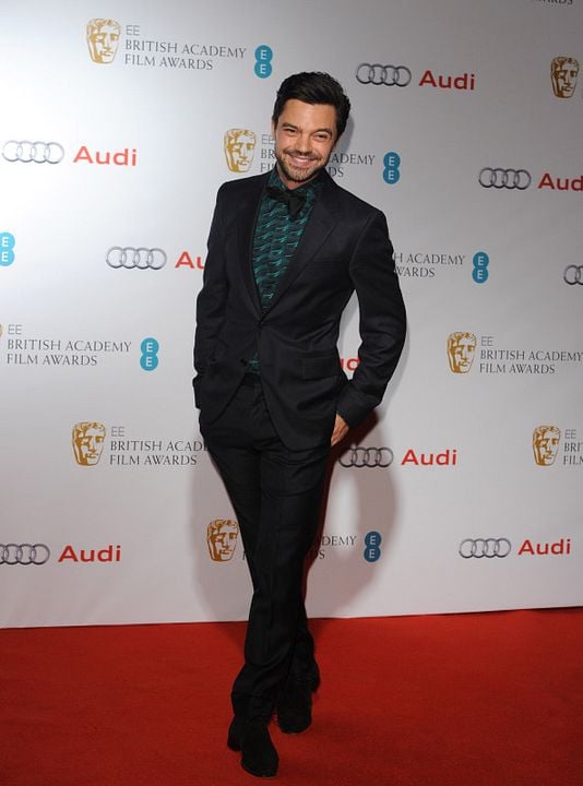 Revista Dominic Cooper