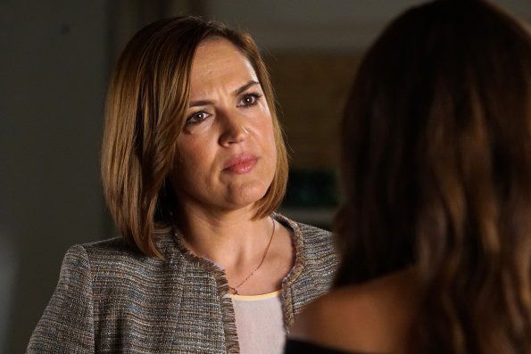 Pretty Little Liars : Fotos Lesley Fera