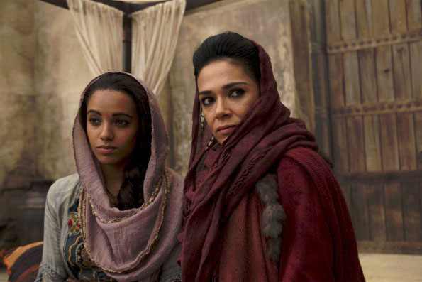 Of Kings and Prophets : Fotos Maisie Richardson-Sellers, Simone Kessell
