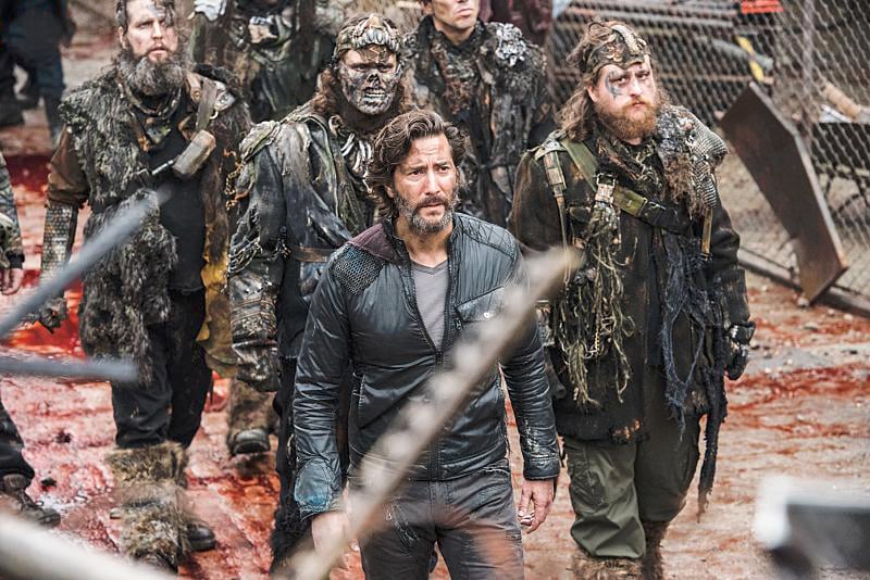 The 100 : Fotos Henry Ian Cusick