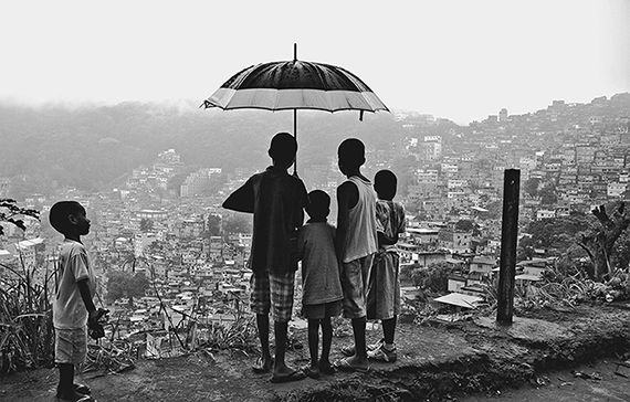 Na Sombra do Morro : Fotos