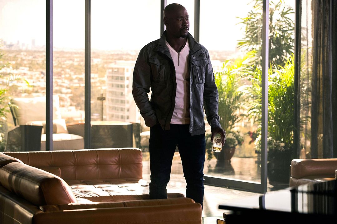 Lucifer : Fotos D.B. Woodside