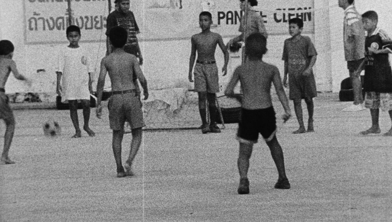 Objeto Misterioso ao Meio-Dia : Fotos