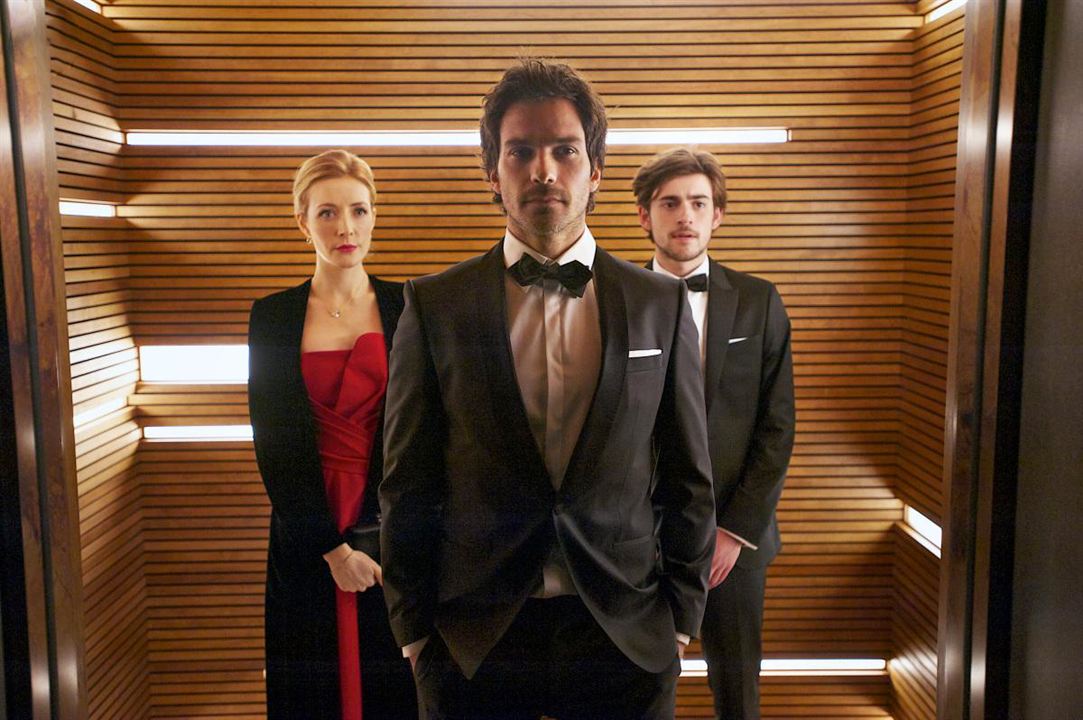 Fotos Jennifer Finnigan, Santiago Cabrera, Charlie Rowe