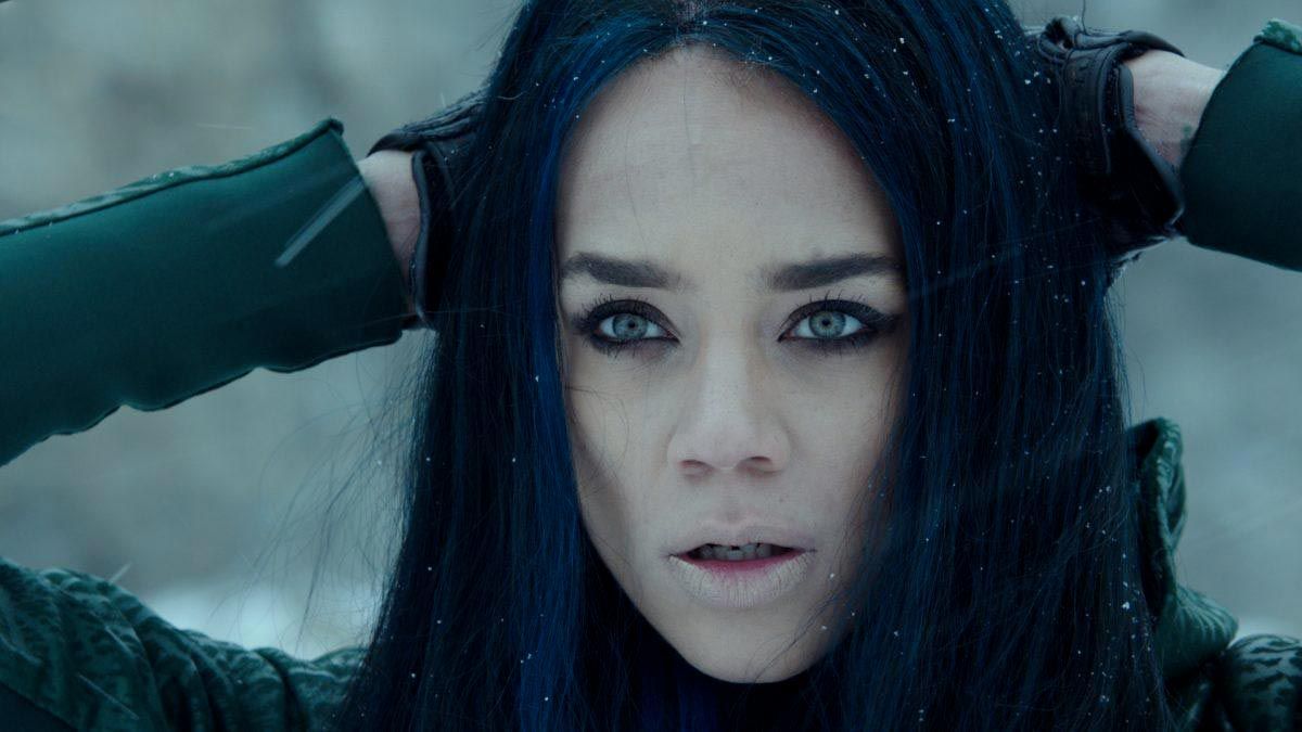 Fotos Hannah John-Kamen