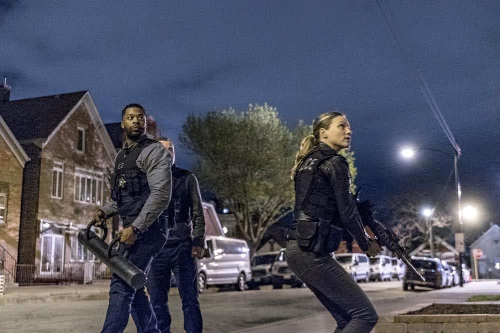 Chicago P.D. Distrito 21 : Fotos Tracy Spiridakos, LaRoyce Hawkins