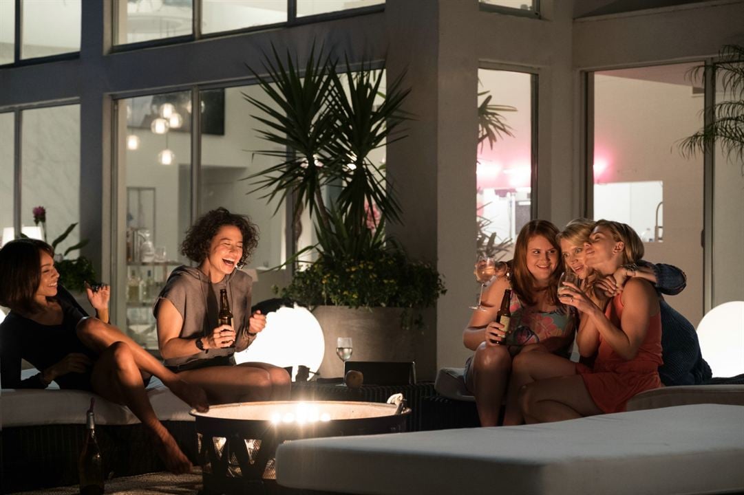 A Noite é Delas : Fotos Zoë Kravitz, Scarlett Johansson, Kate McKinnon, Jillian Bell, Ilana Glazer
