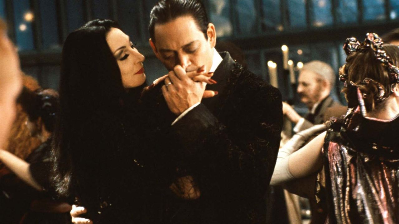 A Família Addams : Fotos Raúl Julia, Anjelica Huston